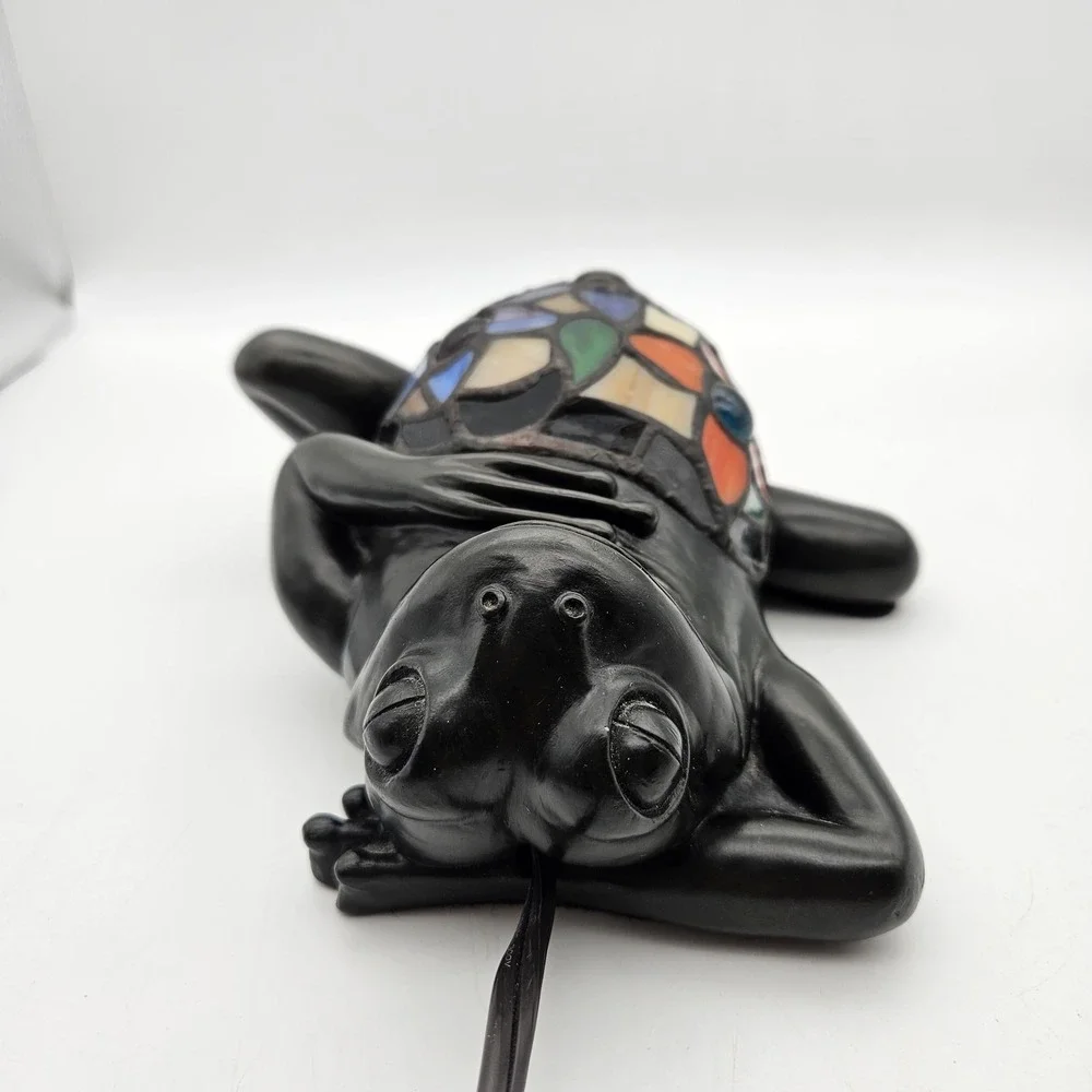 Quoizel Collectibles Stained Glass Frog Lamp Relaxing On Back 8